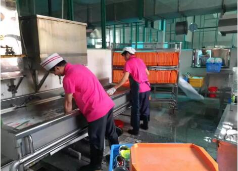 這是承包的飯堂，那些飯堂背后的故事