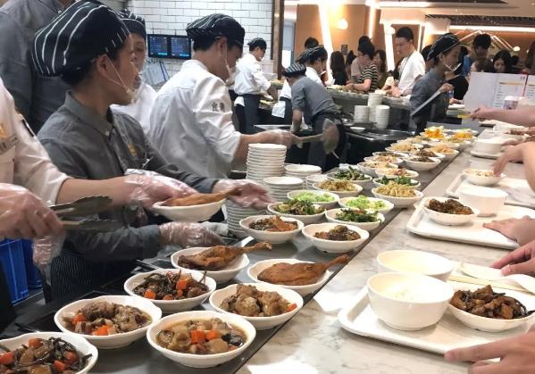 企業(yè)食堂承包與私人承包的差別這么大？