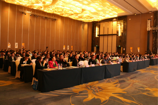 喜訊丨廣州豐泉餐飲榮獲“2019年度廣東優秀服務商”稱號!